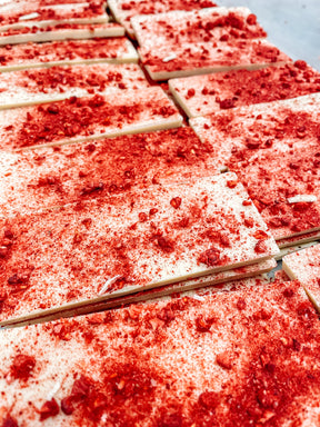 Raspberries & Cream White Chocolate Bar